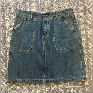 Eddie Bauer Denim Skirt with Pocket Details size 4 100% cotton (E128)